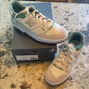 New Balance Women’s 550 Green and Cream Sneakers
